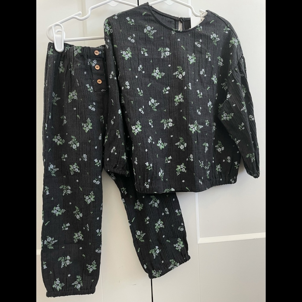 NWT Zara black floral set Size 3-4